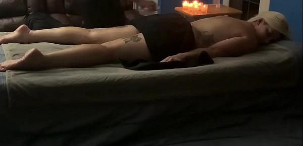  Milf gets in home erotic massage and happy ending